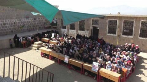 نادي المعلمين في صنعاء يعلن إضراباً شاملاً