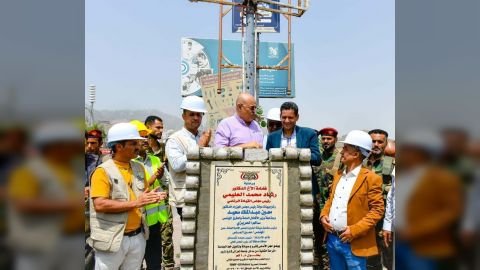 شمسان يضع حجر أساس مشروع تأهيل خط الجامعة المرور