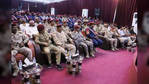 دشين المرحلة الثانية من التدريب العملياتي والقتالي باللواء 101 شرطة جوية