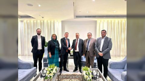 نواب رئيس هيئة التشاور والمصالحة يلتقون القائم باعمال السفير البريطاني.