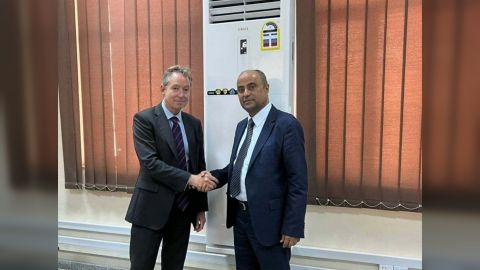 بن بريك يبحث مع القائم بأعمال السفير البريطاني المستجدات المالية والاقتصادية والإصلاحات الشاملة