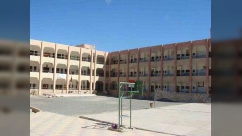 نادي المعلمين: نريد مرتباتنا من إيرادات موانئ الحديدة والضرائب والجمارك