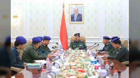 وزير الداخلية يترأس اجتماعا لقطاع الموارد البشرية والمالية