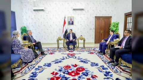 رئيس الوزراء يستقبل في عدن المبعوث السويدي لليمن بمناسبة انتهاء فترة عمله