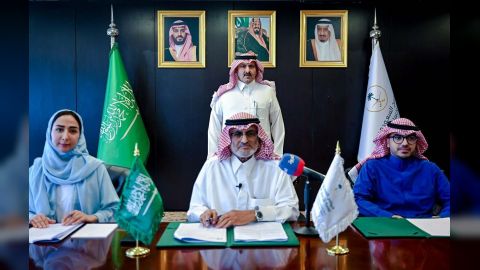 توقيع اتفاقية مشروع دعم الأسواق المحلية في الجمهورية اليمنية بين البرنامج السعودي لتنمية وإعمار اليمن ووكالة تنمية المنشآت الصغيرة والأصغر