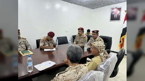 رئيس هيئة العمليات يجتمع بقيادة المنطقة العسكرية السابعة