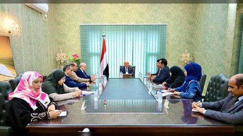 الرئيس العليمي يستقبل اللجنة الوطنية للتحقيق بانتهاكات حقوق الانسان ويتسلم تقريرها الحادي عشر