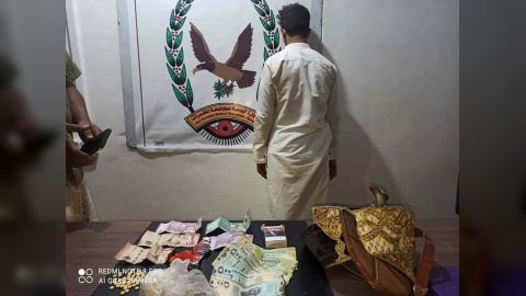 مكافحة المخدرات بشرطة المهرة تضبط احد اخطر المروجين للمواد الممنوعة