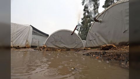 اليمن... توقعات أممية بتأثر نحو مليوني نازح من الأمطار الغزيرة في الأسابيع المقبلة