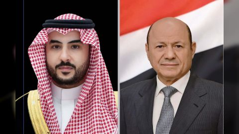 رئيس مجلس القيادة الرئاسي يتلقى اتصالاً هاتفياً من وزير الدفاع السعودي