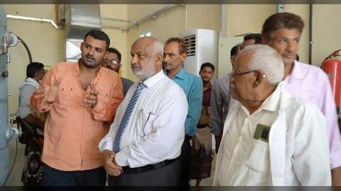 محافظ الحديدة يفتتح مصنع تعبئة أسطوانات غاز الأوكسجين بمدينة الخوخة