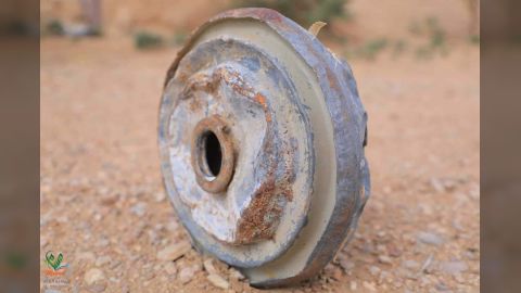 لغم حوثي يودي بحياة مواطن وزوجته ويصيب ثلاثة من أفراد أسرته بالحديدة