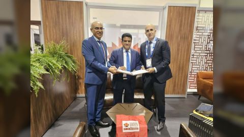 توقيع مذكرة تفاهم بين شركتي بترو مسيلة وميديتيرا الكندية