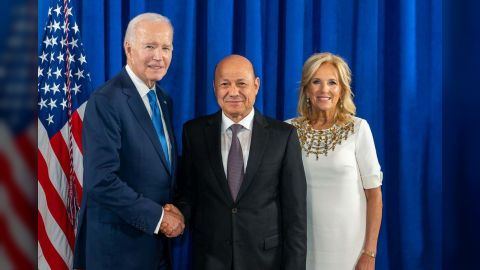 رئيس مجلس القيادة الرئاسي يحضر حفل الاستقبال الذي اقامه الرئيس بايدن