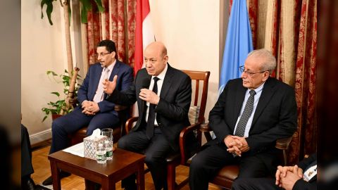 الرئيس العليمي يشيد بدور المغتربين اليمنيين في مناهضة الفكر الامامي والتخفيف من الازمة الانسانية