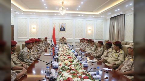 اجتماع موسع لقيادة وزارة الدفاع يناقش دور الرقابة والتفتيش