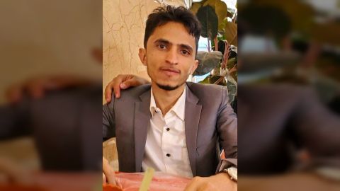 مقتل طبيب بنيران مسلح حوثي داخل مستشفى تعليمي بذمار