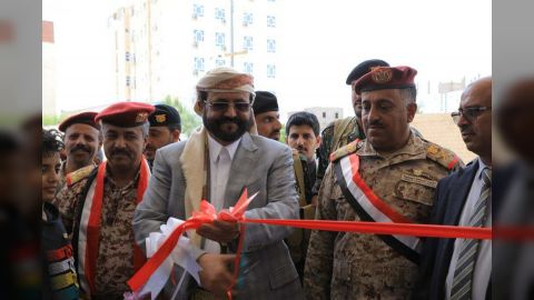 عضو مجلس القيادة اللواء العرادة يفتتح المركز الاستشاري الجراحي بمستشفى مأرب العسكري