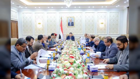 مجلس الوزراء... ما تقوم به مليشيا الحوثي الإرهابية يعكس فهمها لرسالة السلام