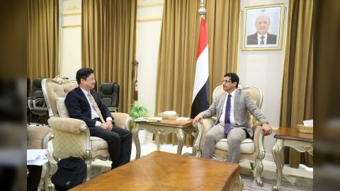 وكيل وزارة الخارجية يلتقي القائم باعمال السفارة الصينية لدى اليمن