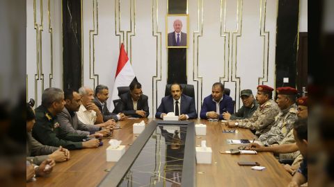 اللجنة الأمنية بحضرموت تعقد اجتماعًا لها وتشيد بتفاني ويقظة قوات الأمن والجيش