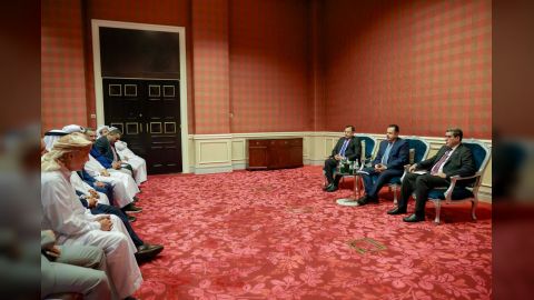 رئيس الوزراء يلتقي قيادة الجالية اليمنية في دولة قطر