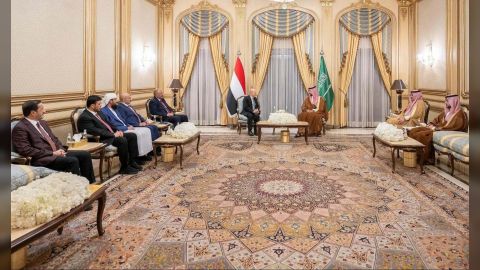 رئيس واعضاء مجلس القيادة الرئاسي يلتقون وزير الدفاع السعودي