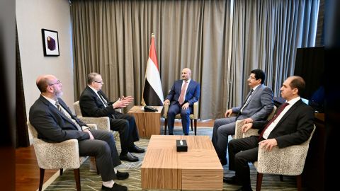 العميد طارق صالح يؤكد مساندة مجلس القيادة الرئاسي للقضية الفلسطينية