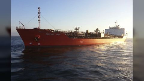 تحمل حمض الفوسفوريك... الحوثيون يستولون على سفينة نفطية في خليج عدن