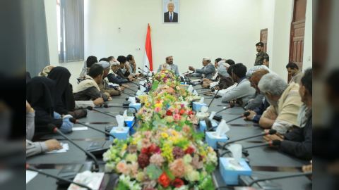 عضو مجلس القيادة العرادة يلتقي قيادات المؤتمر الشعبي العام بمحافظة مأرب وفروع المديريات