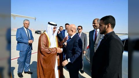 رئيس مجلس القيادة الرئاسي ينهي زيارة لدولة الامارات العربية المتحدة