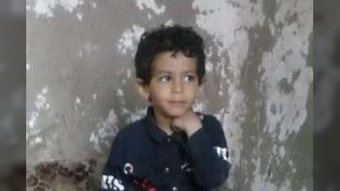 صحفي يمني يؤكد استمرار اختطاف طفله من قبل قيادي حوثي ويطالب بتدخل حكومي لإنقاذه