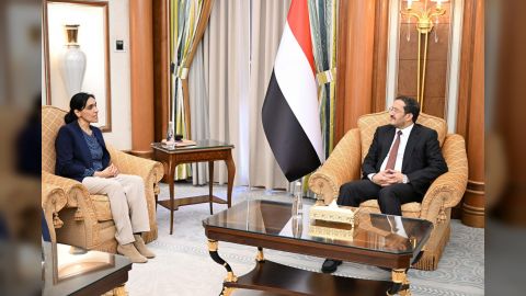 عضو مجلس القيادة عثمان مجلي يلتقي السفيرة البريطانية