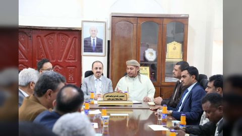 الارياني والثقلي يترأسان اجتماعاً لفروع المكاتب التابعة لوزارة الاعلام والثقافة والسياحة في سقطرى