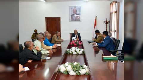 اجتماع بتعز يقر تشكيل لجنة لدراسة الاوضاع المتعلقة بمادة الغاز