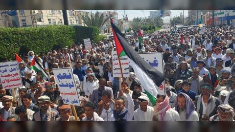 مظاهرة حاشدة في مأرب للتنديد بجرائم الاحتلال المستمرة في قطاع غزة