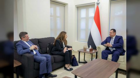 رئيس الوزراء يستقبل مساعدة مدير الوكالة الامريكية للتنمية