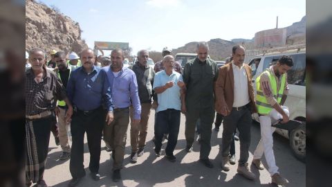 إنجاز 44 في المائة من مشروع صيانة نقيل الربض في الضالع البالغة تكلفته 2 مليار ريال