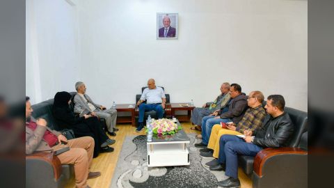 محافظ تعز يناقش مع نائب وزير الصحة الأوضاع الصحية بالمحافظة