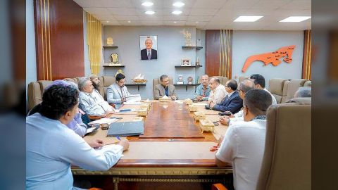 وزير الدولة يناقش مع صندوق تنمية المهارات آليات تعزيز وتطوير العمل وتنظيم برامج نوعية