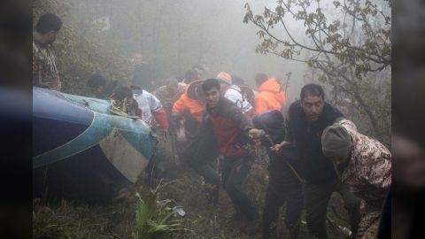 حطام طائرة الرئيس الإيرانية ومرافقيه/ الاناضول