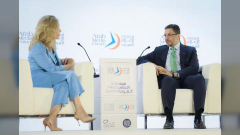 رئيس الوزراء يتحدث في جلسة حوارية بمنتدى الاعلام العربي حول مستقبل اليمن