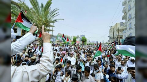 وقفة احتجاجية بمأرب تُندّد بالمجازر الصهيونية المستمرة في مدينة رفح