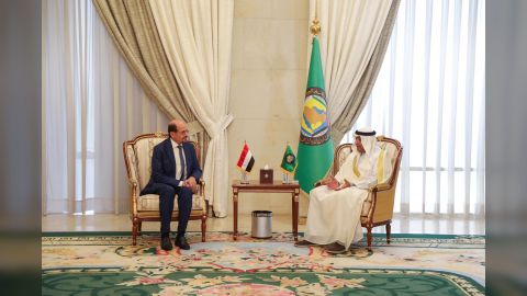 وزير الخارجية يلتقي الأمين العام لمجلس التعاون لدول الخليج العربية