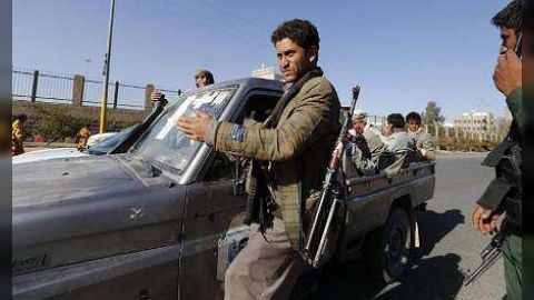 صنعاء... مليشيا الحوثي تخطف شابًا يعمل في مكتب الأمم المتحدة بعد اقتحام منزله