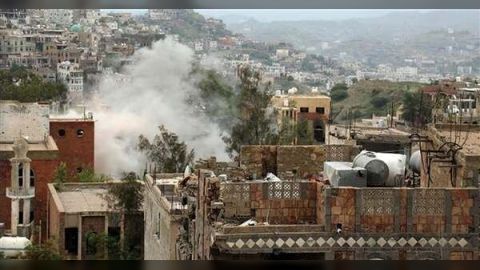 مقتل وإصابة 8 مدنيين بينهم نساء وأطفال بقصف حوثي جنوب غرب تعز