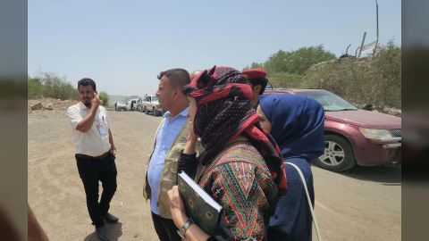 اللجنة الوطنية للتحقيق تطلع على إجراءات حماية حقوق الإنسان في طريق الكمب - جولة القصر