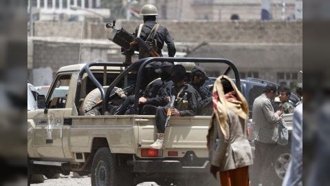 مليشيا الحوثي تجبر مشايخ ووجهاء من قبيلة آل مسعود بالبيضاء على حضور دورات طائفية