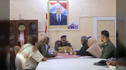 وكيل وزارة الداخلية يترأس اجتماعاً لقطاع الأمن والشرطة