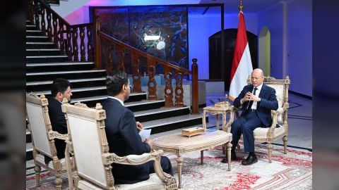 لقاء خاص مع الدكتور رشاد العليمي رئيس مجلس القيادة الرئاسي على قناة حضرموت